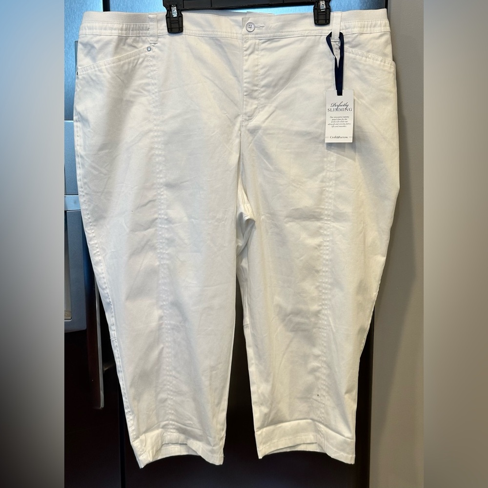 New NWT Plus Size White Croft & Barrow Twill Utility Capris size 22